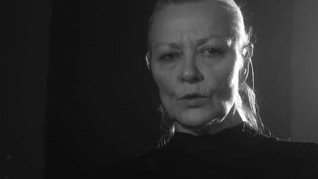 Цветана Манева рецитира "Прощално" на Вапцаров (по-добро качество) смотреть онлайн