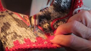 How to steek armholes for a knitted sweater