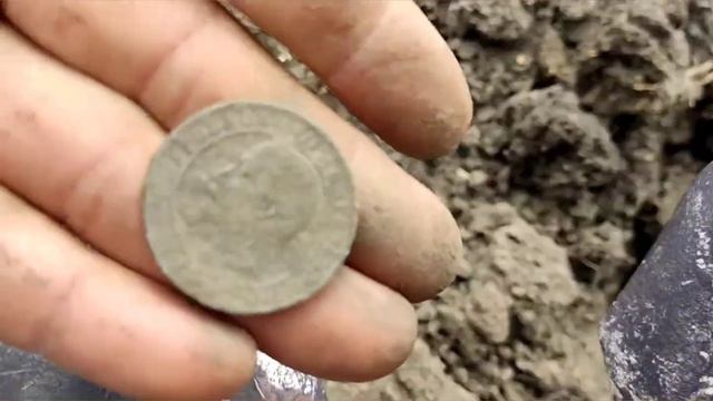 Опять за монетами. Франция 10 сантимов 1863 года смотреть онлайн