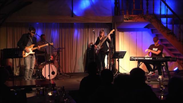 Roman Spilek Band - Little Presents смотреть онлайн