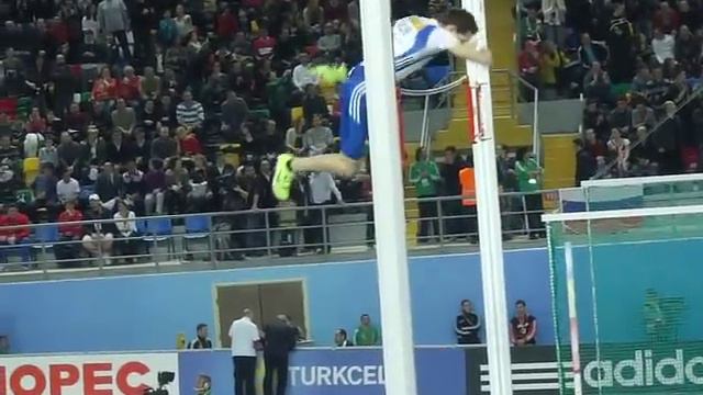 CIMG2268.AVI Renaud Lavillenie 5.90m Istanbul IAAF 31012