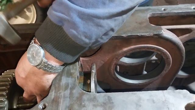 Zetor 50 super jak vyjmout převodovou a předlohovou hřídel смотреть онлайн