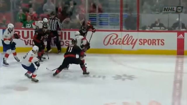 1 on 1 move GF backhand behind back Barkov смотреть онлайн