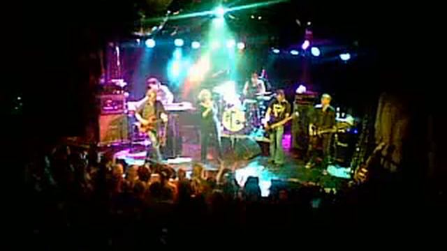 Hanna Pakarinen - In These Arms (Bon Jovi) смотреть онлайн