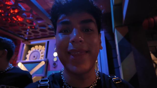 I FINALLY WENT TO NINTENDO WORLD!!! смотреть онлайн