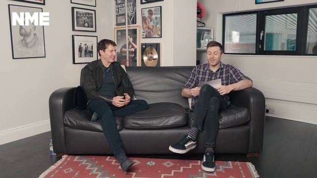 James Blunt on Carrie Fisher, his new book and finally receiving his NME award for 'Worst Album' смотреть онлайн