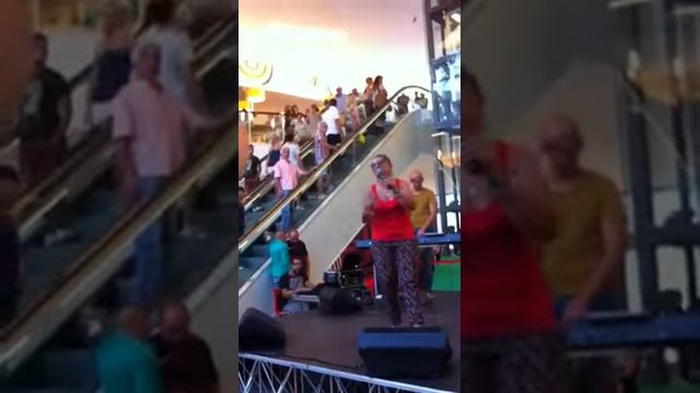 Instore Deborah Iurato Valecenter (VE) 15.08.14 'Anche se f смотреть онлайн