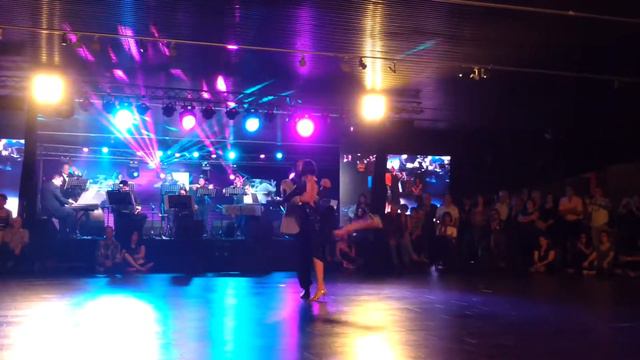 Gisela Natoli y Gustavo Rosas en el CCK (6-May-17) смотреть онлайн