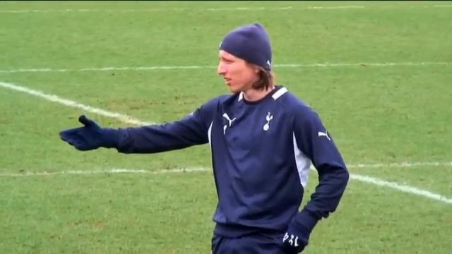 Robin Van Persie excites new Manchester United colleague Michael Carrick смотреть онлайн