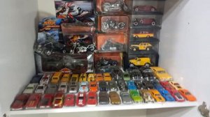 Coleção Hot Wheels e outros.