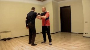 Варианты работы “маятника” против захватов.＃механикабоя＃русскийрукопашныйбой＃русскийстиль