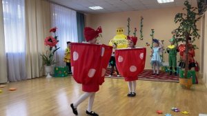 Театрализованная инсценировка по мотивам сказки К.И. Чуковского "Муха-Цокотуха"
