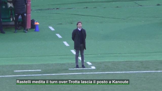 Rastelli pensa al turn over, Kanoute rimpiazza Trotta смотреть онлайн