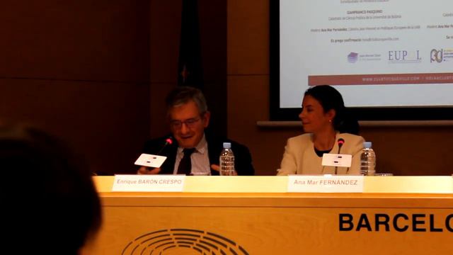 Diálogo "El Futuro Político de Europa" con Enrique Barón, Pilar del Castillo y Gianfranco Pasquino смотреть онлайн