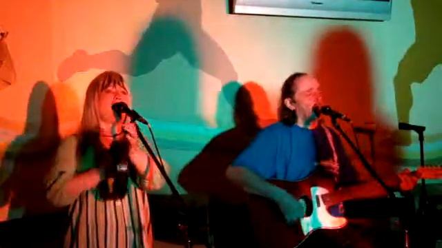 Magda Puskas si Valentin Moldovan - Dragu-mi-i veselia.MPG смотреть онлайн