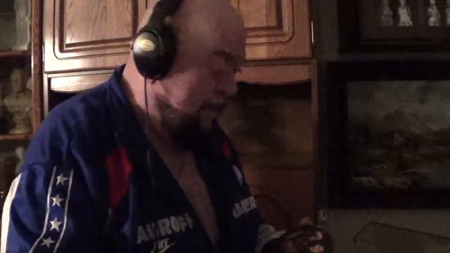 Der Garbsener Dampfhammer Klaus Kauroff und sein Plattenspieler...