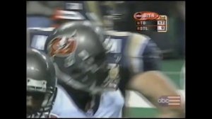 Warren Sapp BODY SLAMS Marshall Faulk - 2001 Bucs vs Rams