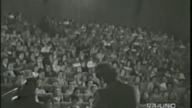 LA LONTANANZA * DOMENICO MODUGNO смотреть онлайн