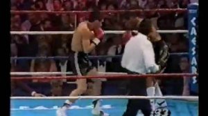 Julio Cesar Chavez VS  Sammy Fuentes  Date: 1989-11-18