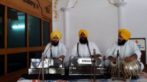 Guru Guru Gur kar Man Mor - Shabad by Bhai Mahabir singh (Ajnale wale) & Gurwinder singh on tabla