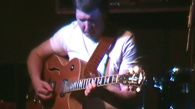 What A Difference A Day Made - Andrew Arnautov Trio смотреть онлайн