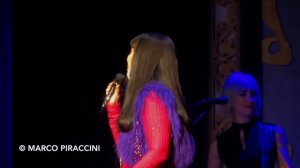 CHER: "I Got You Babe" live with Sonny Bono in Washington DC - Classic Cher