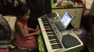 Rihanna's Play ABC On Piano!