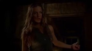 Tracy Spiridakos Revolution 2x11_2