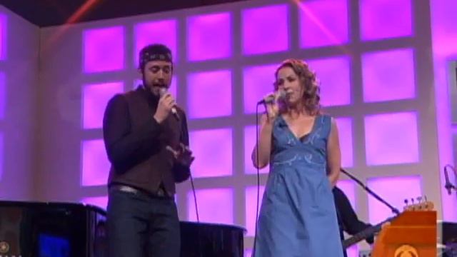Joan Osborne Performs New Song смотреть онлайн