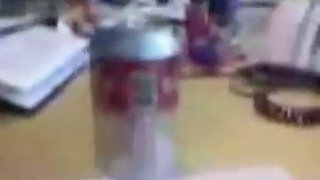 Magic Soda Can. Trick. Hans Klok.