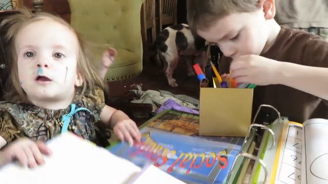 Hang Out with This Homeschool Mom of 8 ║ School Week 21 │ ACE Curriculum смотреть онлайн