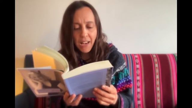 Vuelvo a mayo de 1937, de Sharon Olds, leído por Anahí Flores смотреть онлайн