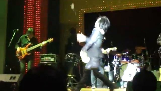 Arnel Pineda With Ammo Band  - Iris(Cover) смотреть онлайн