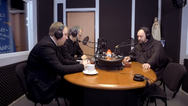 kun. Tomas Trečiokas ir kun. Juozapas Marija Žukauskas laidoje "Klausk drąsiai" смотреть онлайн