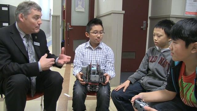 VSB Sir Sandford Fleming Elementary School - Robot смотреть онлайн
