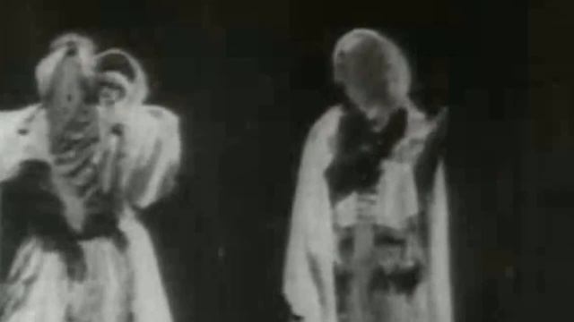 Luigi Russolo ~ "Ronzatore" смотреть онлайн