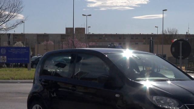 Cospito, fuori dal tribunale la manifestazione in suo sostegno смотреть онлайн