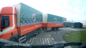 Gevaarlijk rijgedrag van der lugt plantenkwekerij