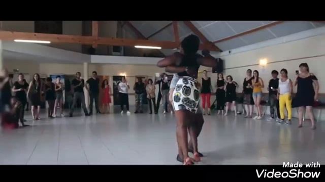 Mbambula kizomba fait par JR Boluwa смотреть онлайн