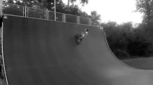 George O'neill Cruzing (Skating Vert Ramp)