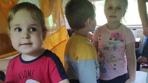 Олег Газманов поют дети в поезде РЖД Россия.mp4