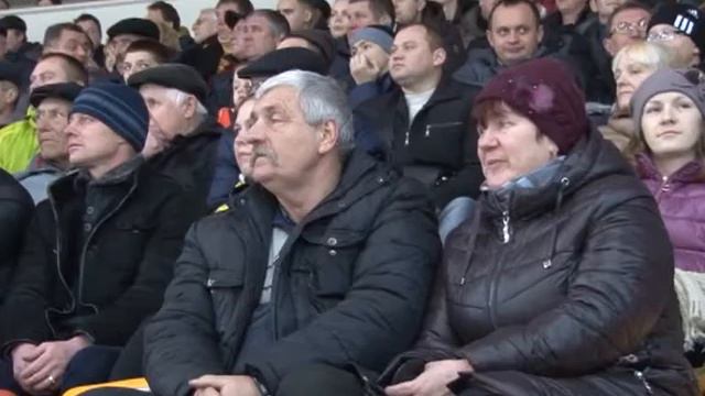 Солигорск. СТК. Игроки ХК «Шахтер-Солигорск» поддержали преданного болельщика