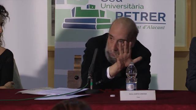 Raúl Zurita, Poesía y holocausto смотреть онлайн