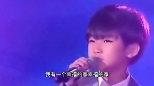 小谢仔张柏芝谢霆锋演唱《幸福一家人》歌声荡气回肠百听不厌