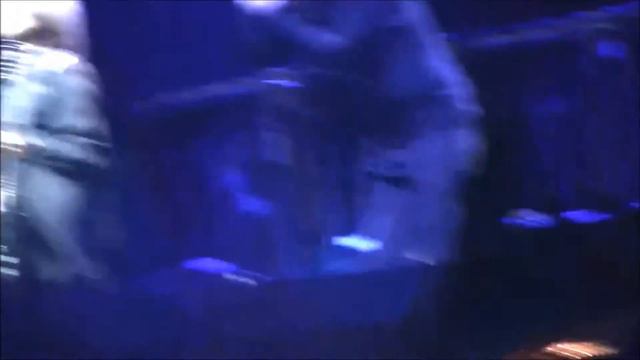 Black Sabbath Behind The Wall Of Sleep (Bass Solo By Geezer Butler) Live México 2013 Multicam HD смотреть онлайн