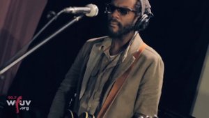 Gary Clark Jr. - "When My Train Pulls In" (Live at WFUV)