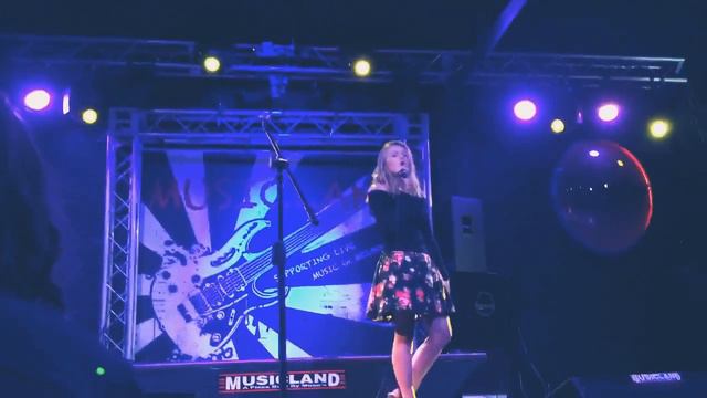 Lexie LiddellBellyache