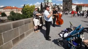 JAZZ ON CHARLES BRIDGE, PRAHA  (L. Armstrong imitation)