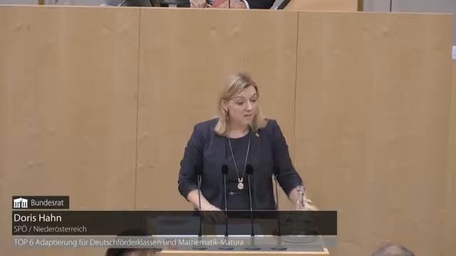 Bundesrätin Doris Hahn zur Situation an den Schulen смотреть онлайн