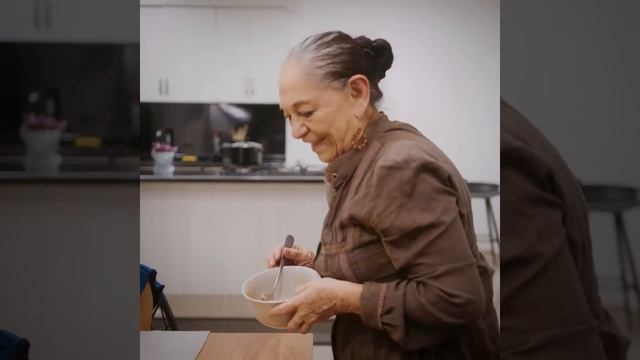 Niña millonaria le puso una trampa a su madrastra interesada смотреть онлайн